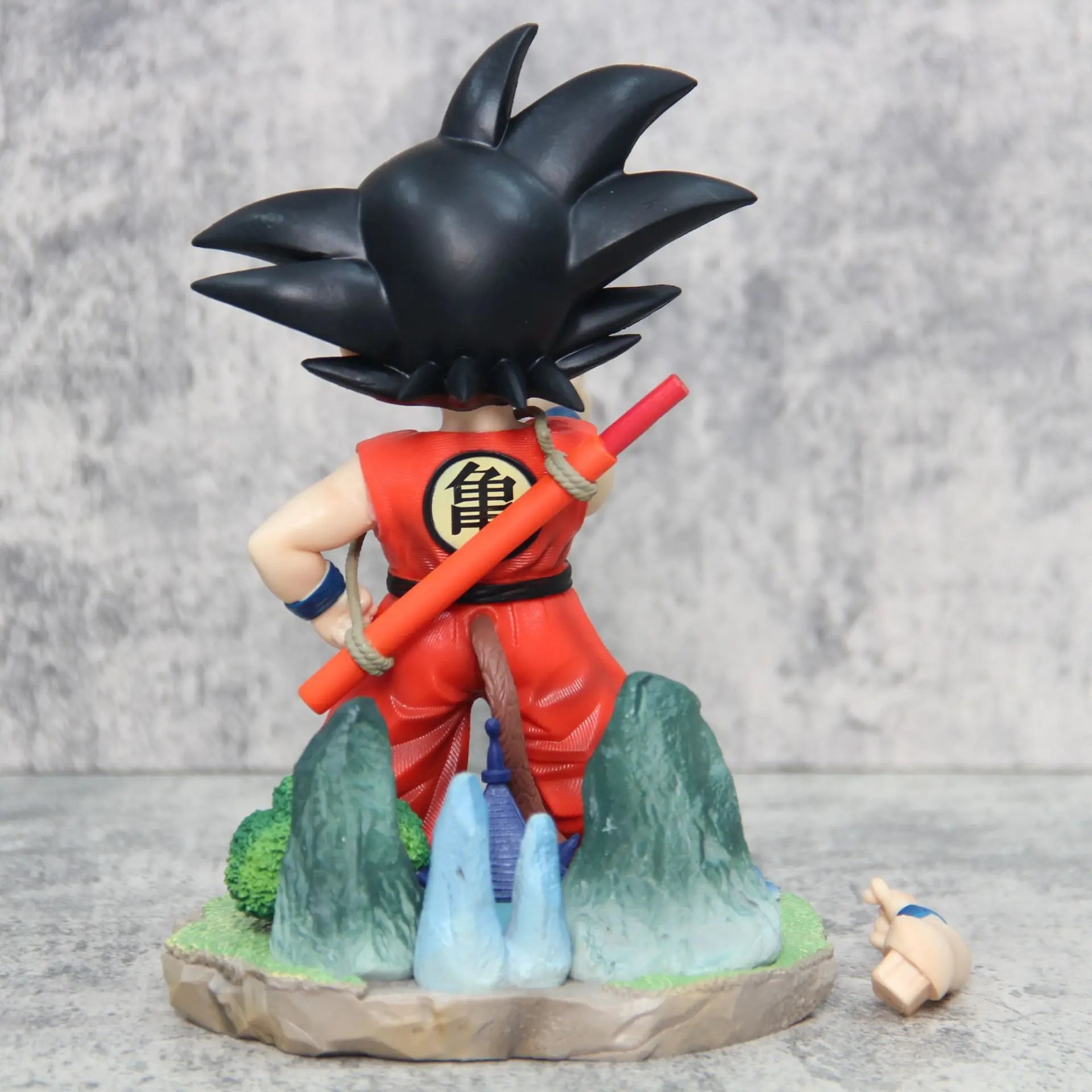 19cm Super Saiyan Goku Heart Gesture Figure - Image 5